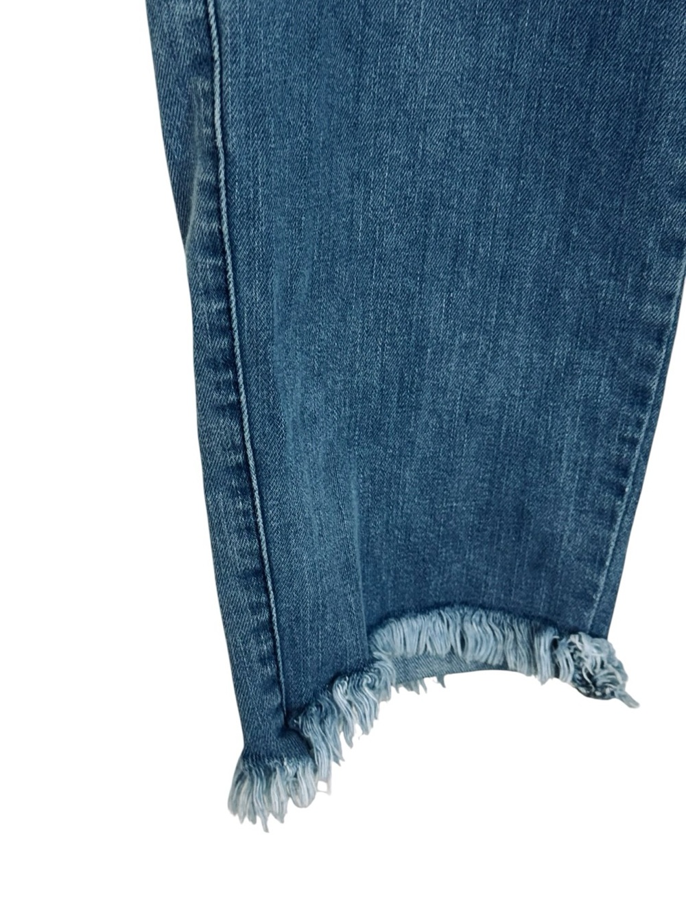 CHZ Chazari Embroidered Rose Raw Hem Cropped Jeans - Blue - Picture 5 of 10